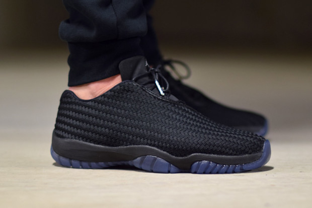 jordan-future-black-gamma-blue-01