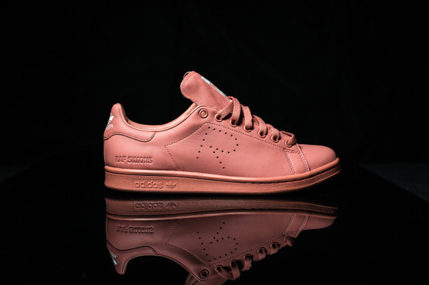 Raf-Simons-x-adidas-Originals-Stan-Smith-11