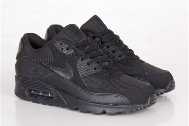 nike-air-max-90-triple-black-3